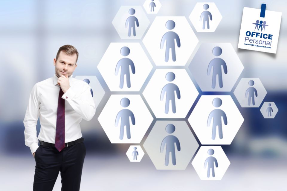 Personal-und Kundenberater, Personalvermittlung, Arbeitnehmerüberlassung, Zeitarbeit, Mann
